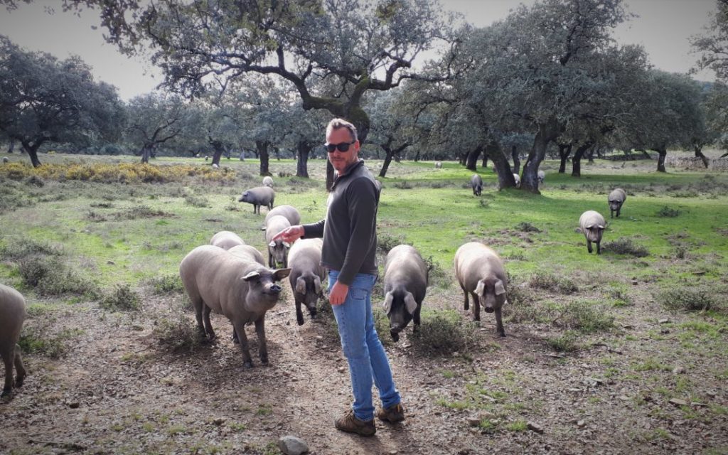 Jan Hendrik does not travel for a picture