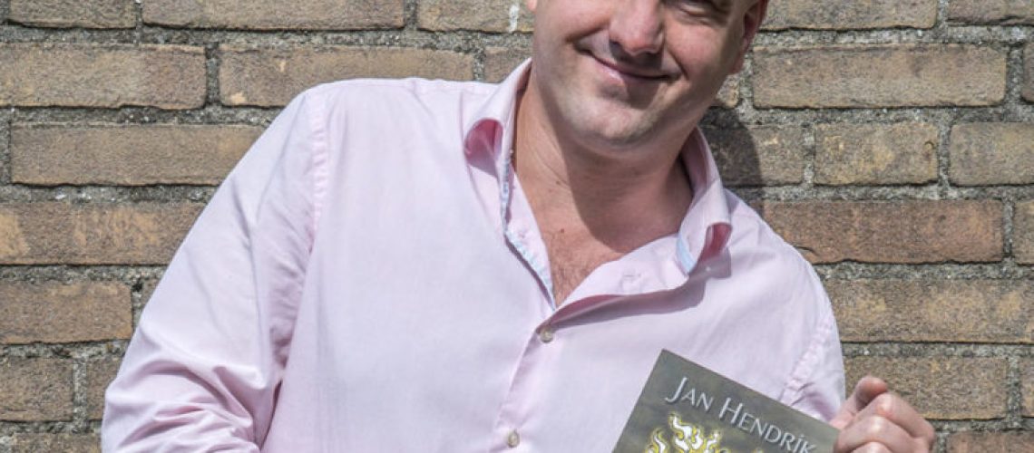 Jan-Hendrik-Boek-web-2-e1566229889153-768×461 Auteur Jan Hendrik lanceert boek Pispaal